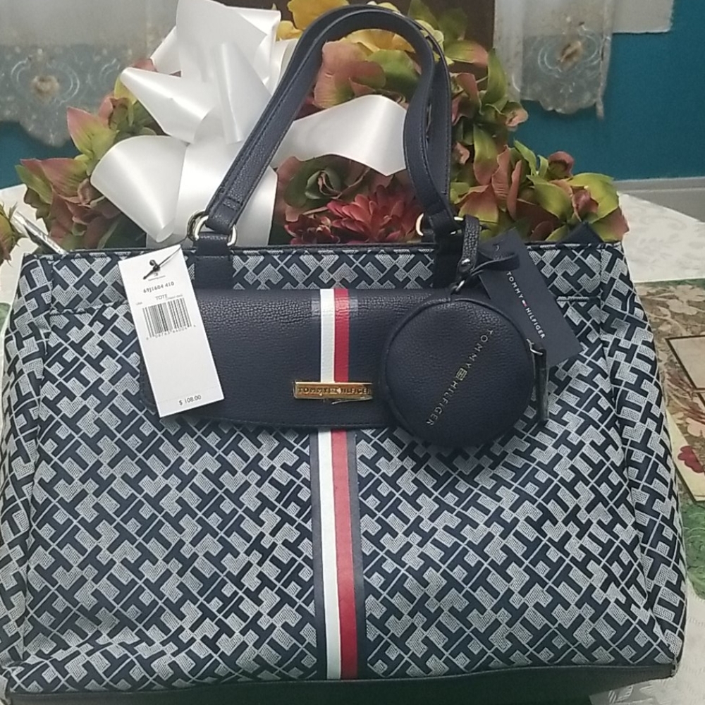 Tommy Hilfiger Tote